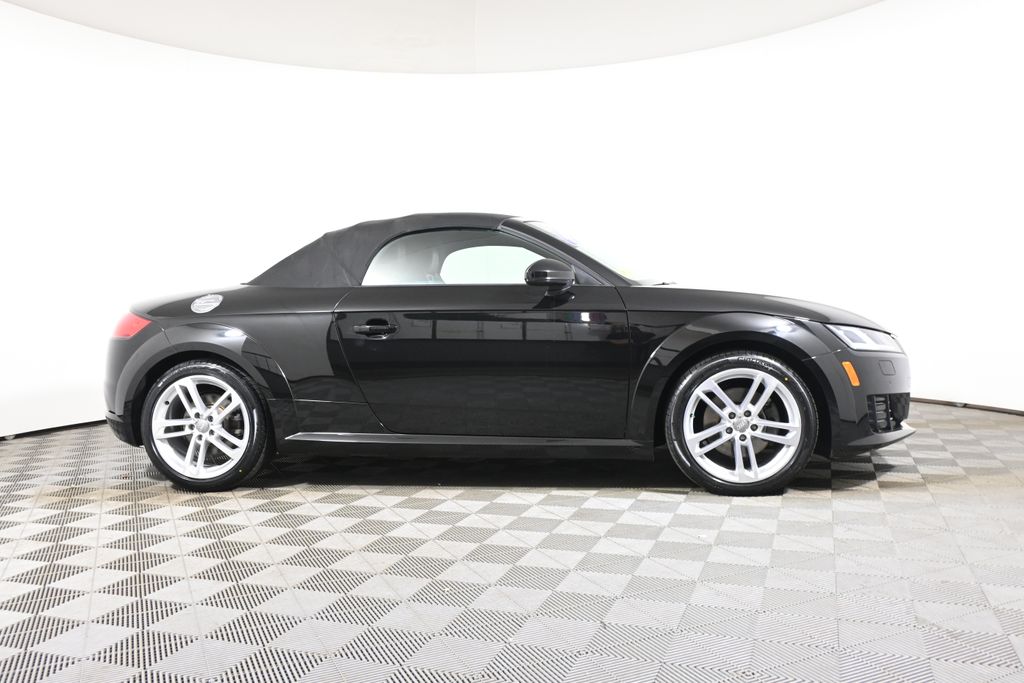 Thumbnail: 2017 Audi TT - 9