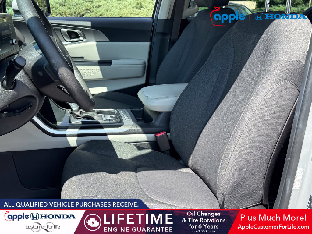 2023 Kia Carnival MPV LX