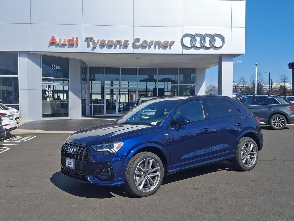 2025 Audi Q3  -
                Vienna, VA