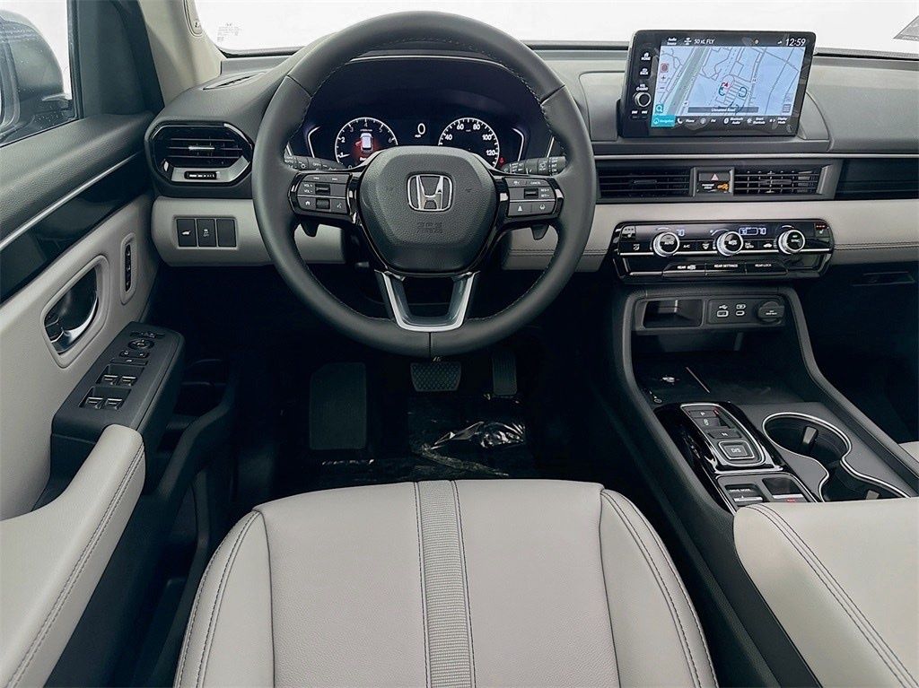 Used Car 2025 Honda Pilot  Touring For Sale Under $50,000 In Austin, Texas