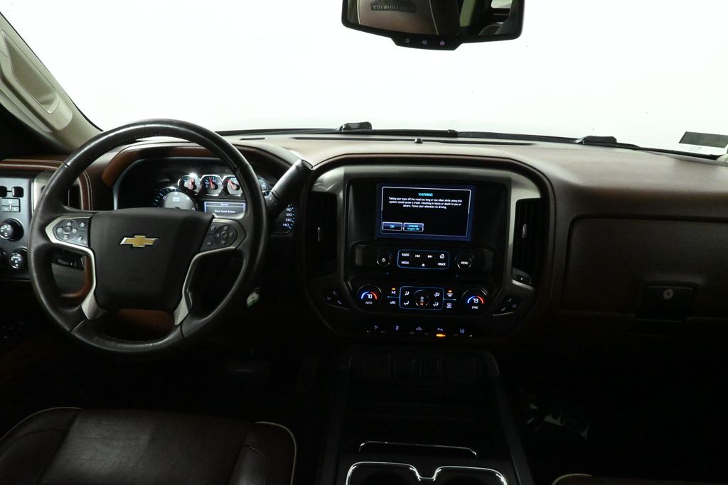 2015 Chevrolet Silverado 1500 High Country 17