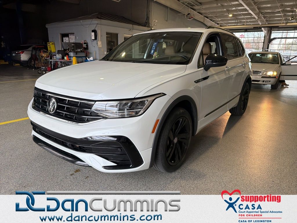 Volkswagen Tiguan SE R-Line Black FWD