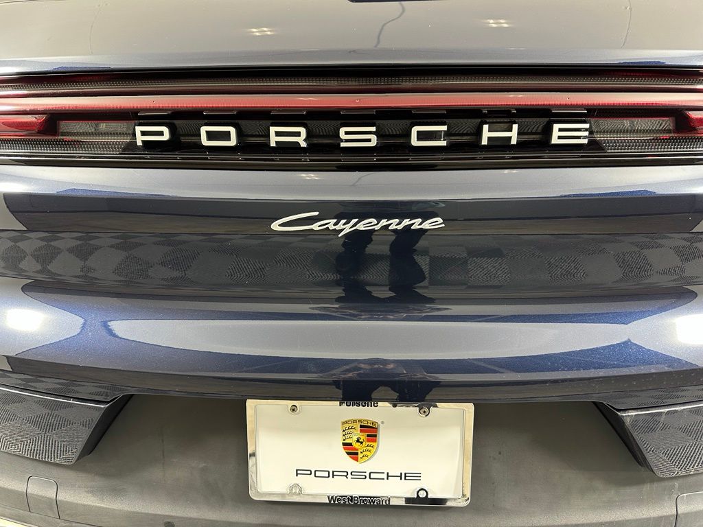 Thumbnail: 2024 Porsche Cayenne - 14