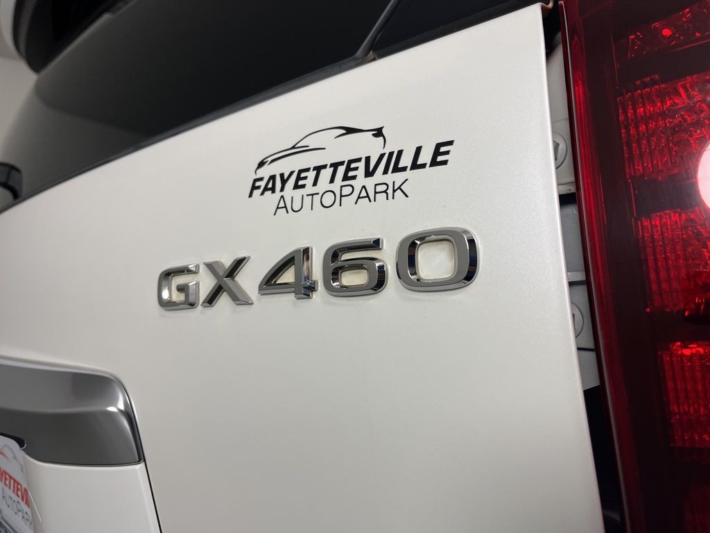 Thumbnail: 2020 Lexus GX - 19