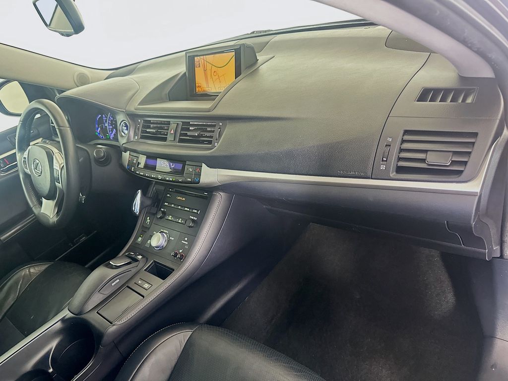 Thumbnail: 2011 Lexus CT - 29