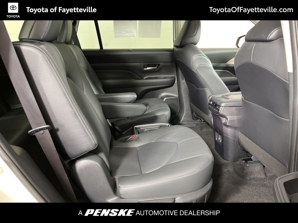 2024 Toyota Grand Highlander Platinum 9