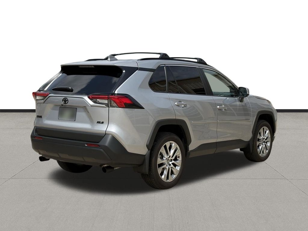 2024 Toyota RAV4 XLE Premium - 4
