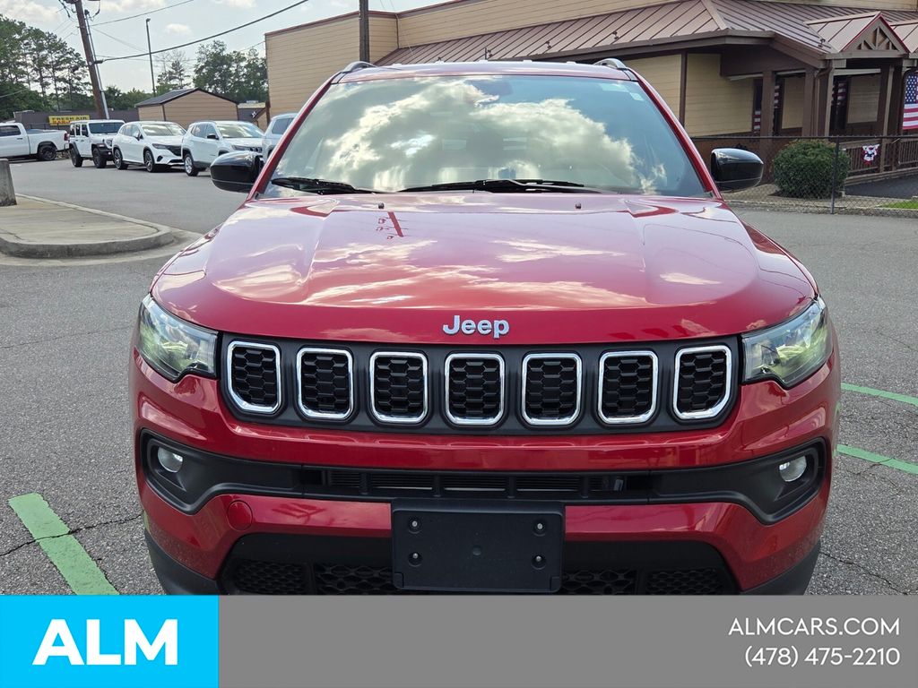 Used 2025 Red Jeep Latitude image 3
