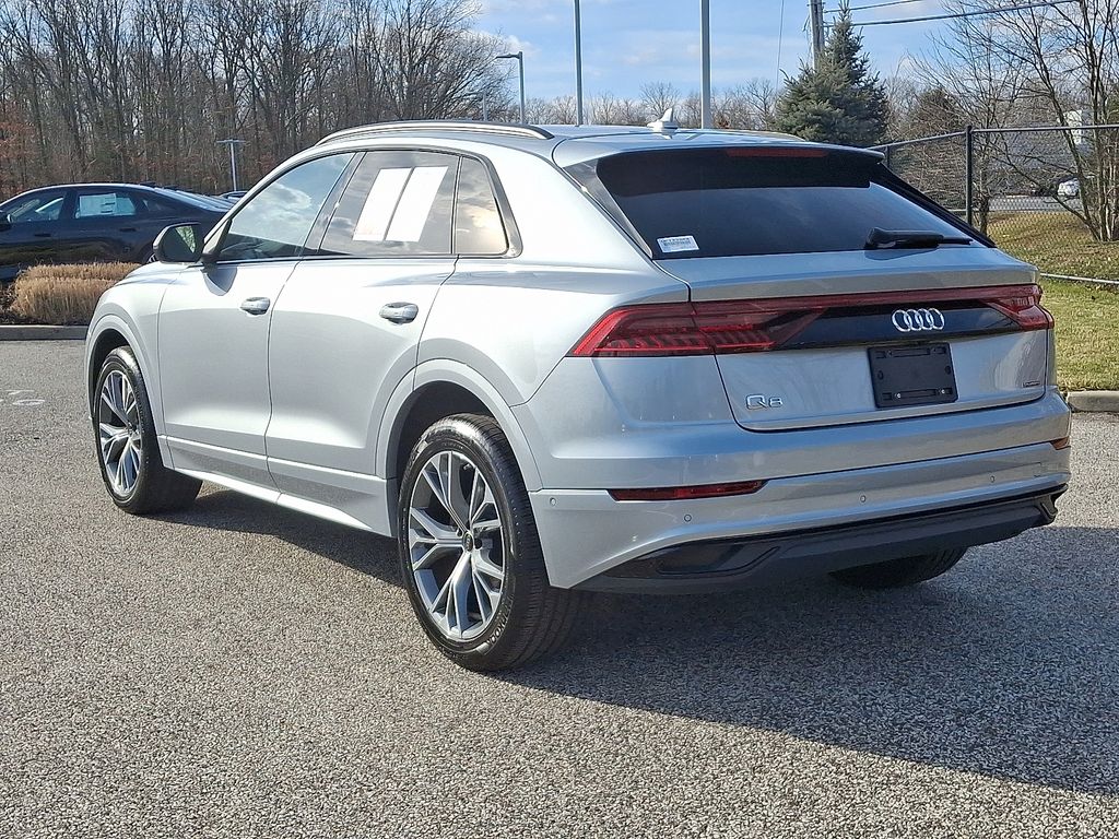 Thumbnail: 2023 Audi Q8 - 4