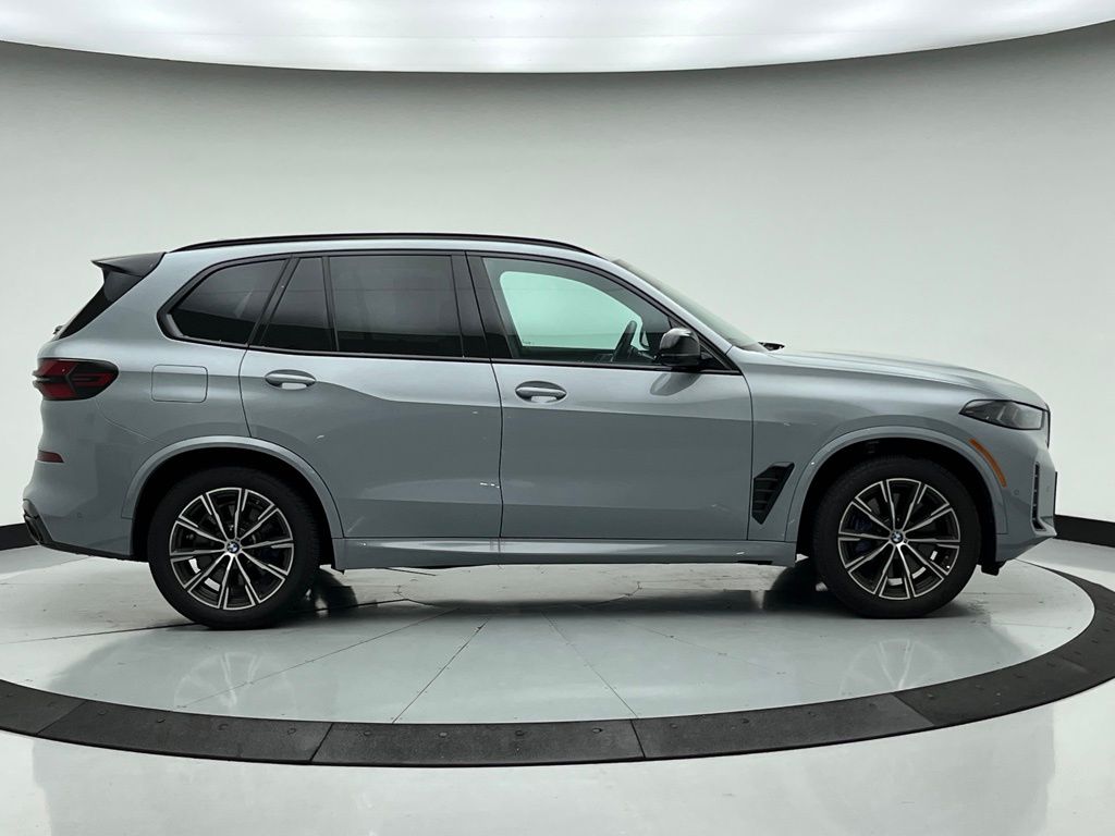 2025 BMW X5 M60i 4