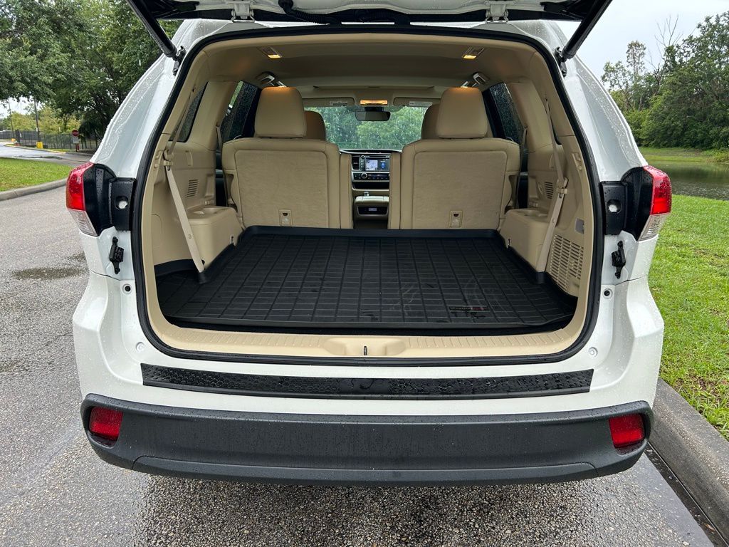 2019 Toyota Highlander SE 9