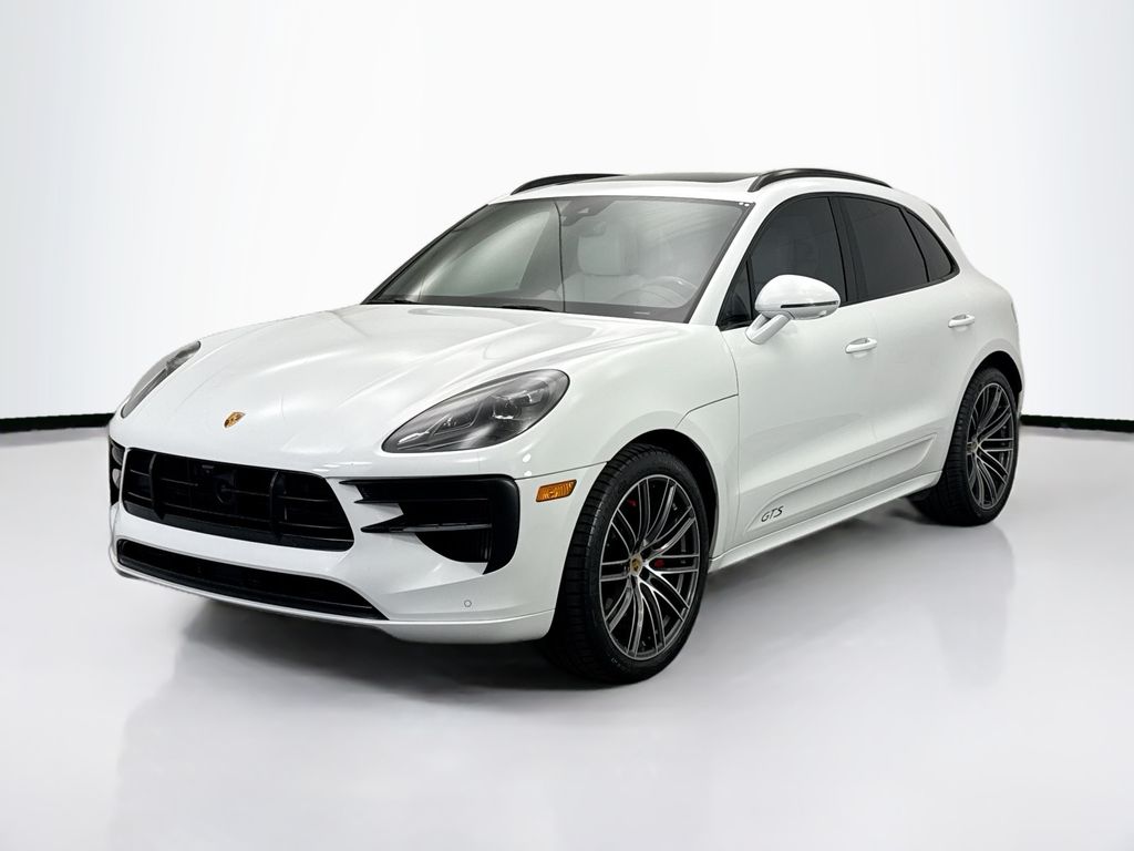 Thumbnail: 2020 Porsche Macan - 1