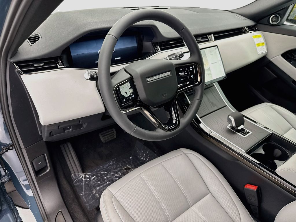 Thumbnail: 2026 Land Rover Range Rover Evoque - 9