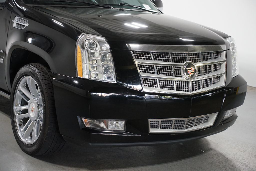 Thumbnail: 2013 Cadillac Escalade - 4