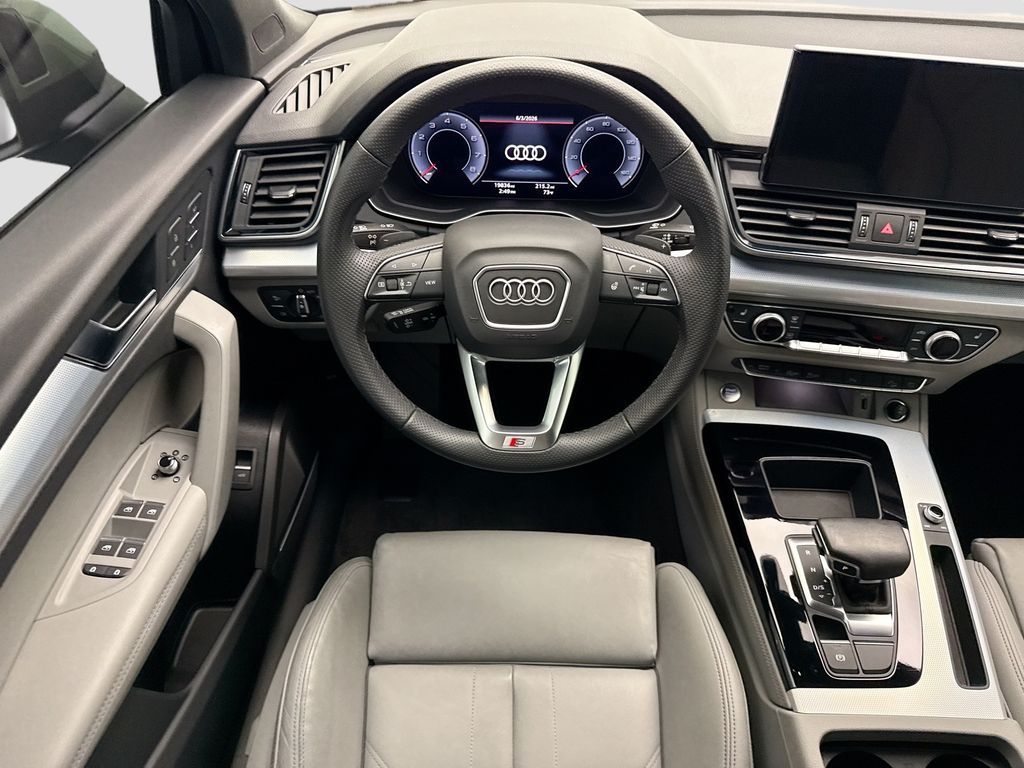 Thumbnail: 2024 Audi Q5 - 10