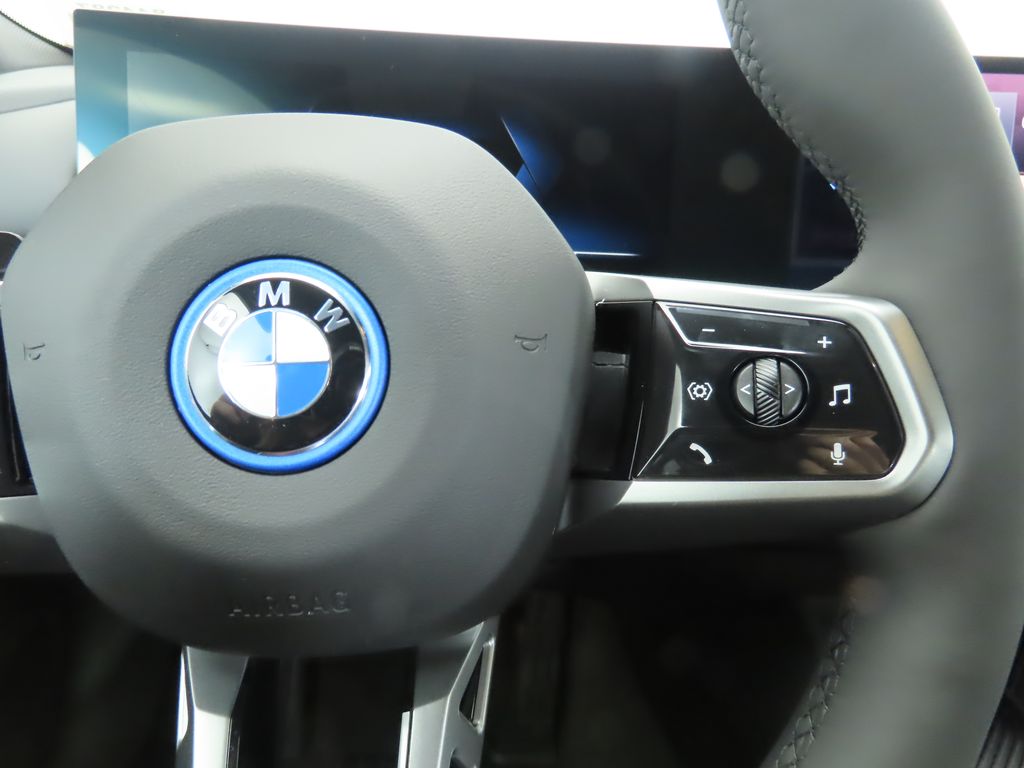 Thumbnail: 2026 BMW i5 - 12