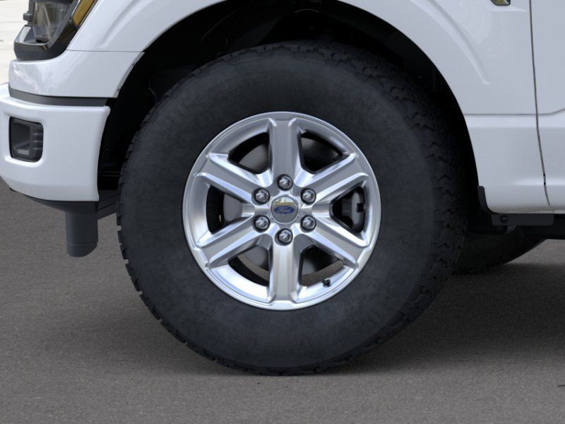 New 2026 Oxford White Ford XLT image 19