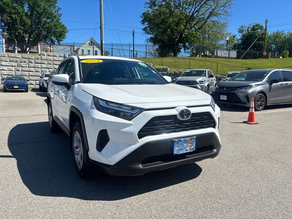 2024 Toyota RAV4 LE