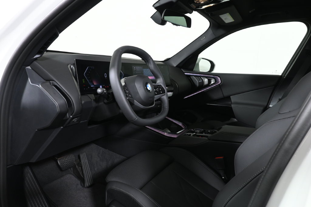 Thumbnail: 2026 BMW X3 - 14