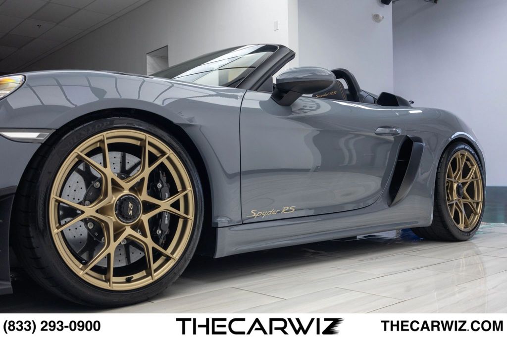 2024 Porsche 718 Spyder RS - Photo 12