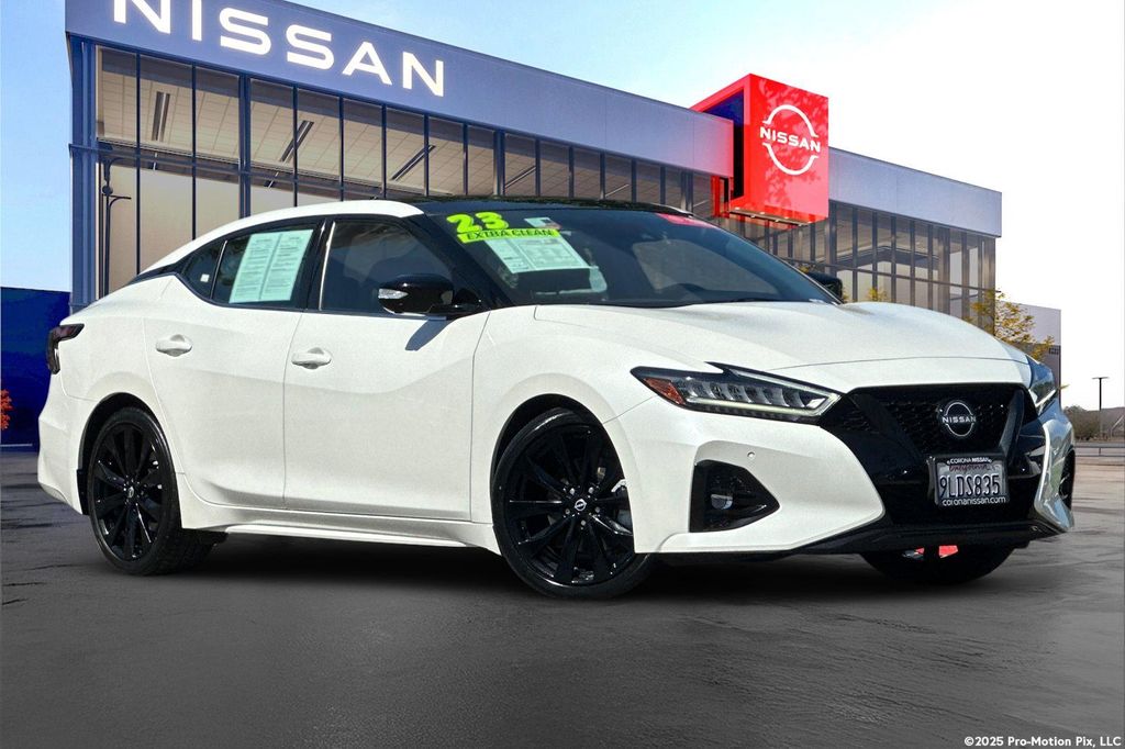 2023 Nissan Maxima SR