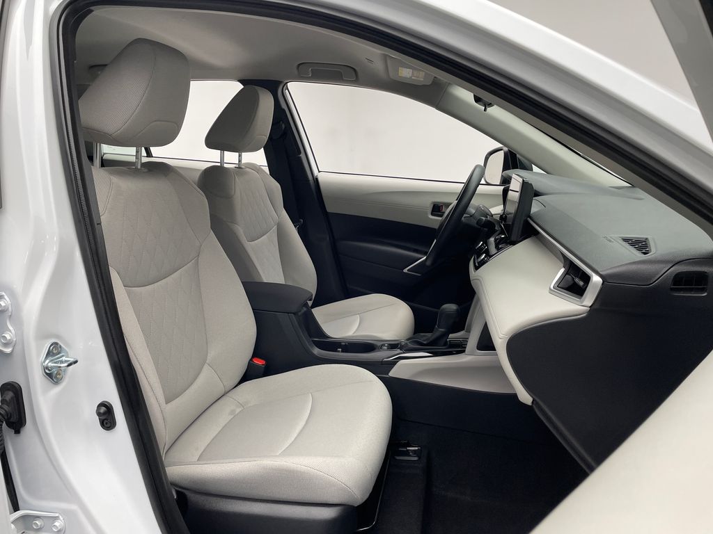 Thumbnail: 2025 Toyota Corolla Cross - 17