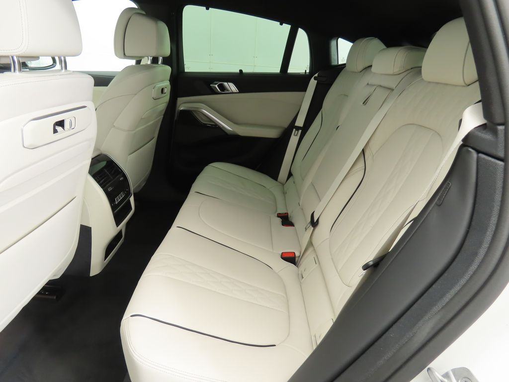 Thumbnail: 2026 BMW X6 - 21