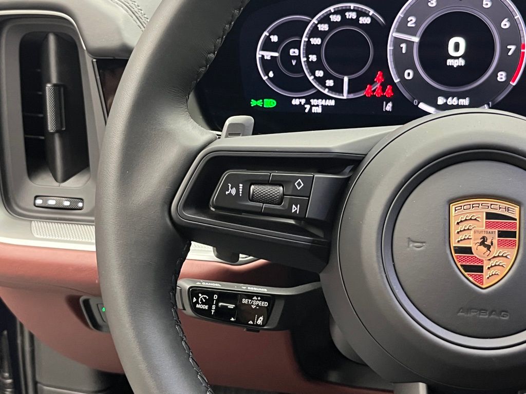 Thumbnail: 2026 Porsche Cayenne - 13