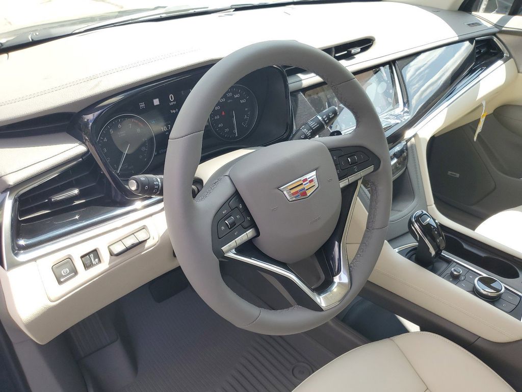 2024 Cadillac XT6 Premium Luxury 11