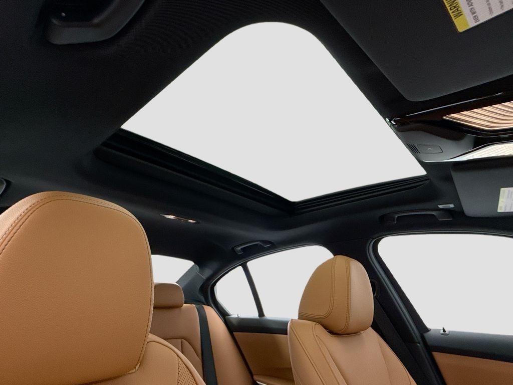 Thumbnail: 2026 BMW 3 Series - 17