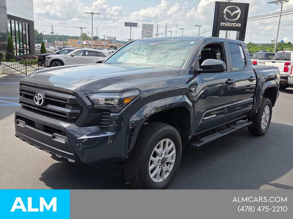 Used 2025  Toyota SR5 image 4
