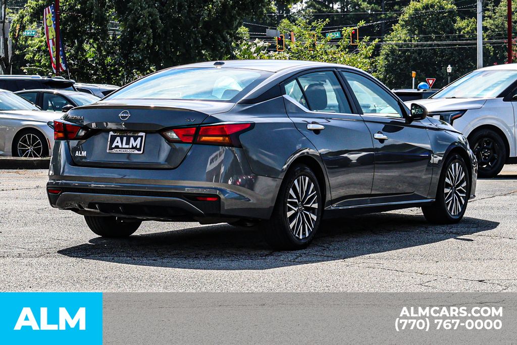 Used 2024 Gray Nissan 2.5 SV image 5
