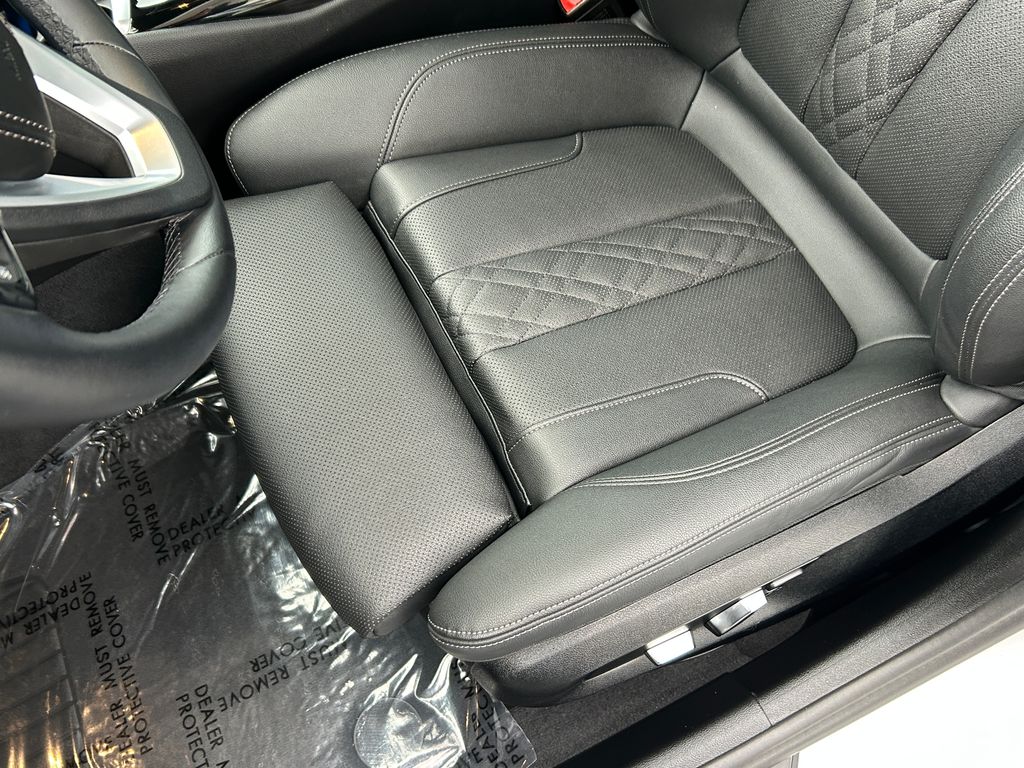 Thumbnail: 2023 BMW 5 Series - 15