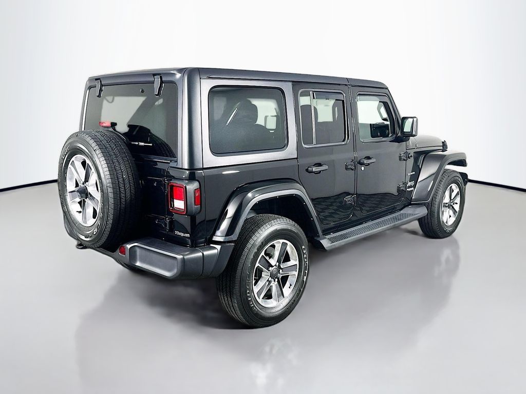 Used 2022 Black Jeep Unlimited Sahara image 7