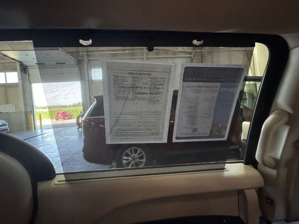 Used 2023 Chrysler Pacifica Van
