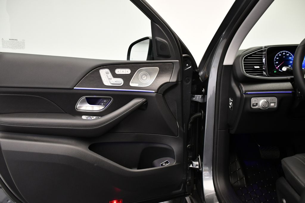 Thumbnail: 2026 Mercedes-Benz GLE - 31