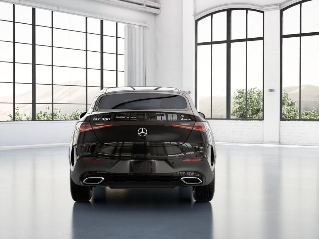 2025 Mercedes-Benz GLC 300 25