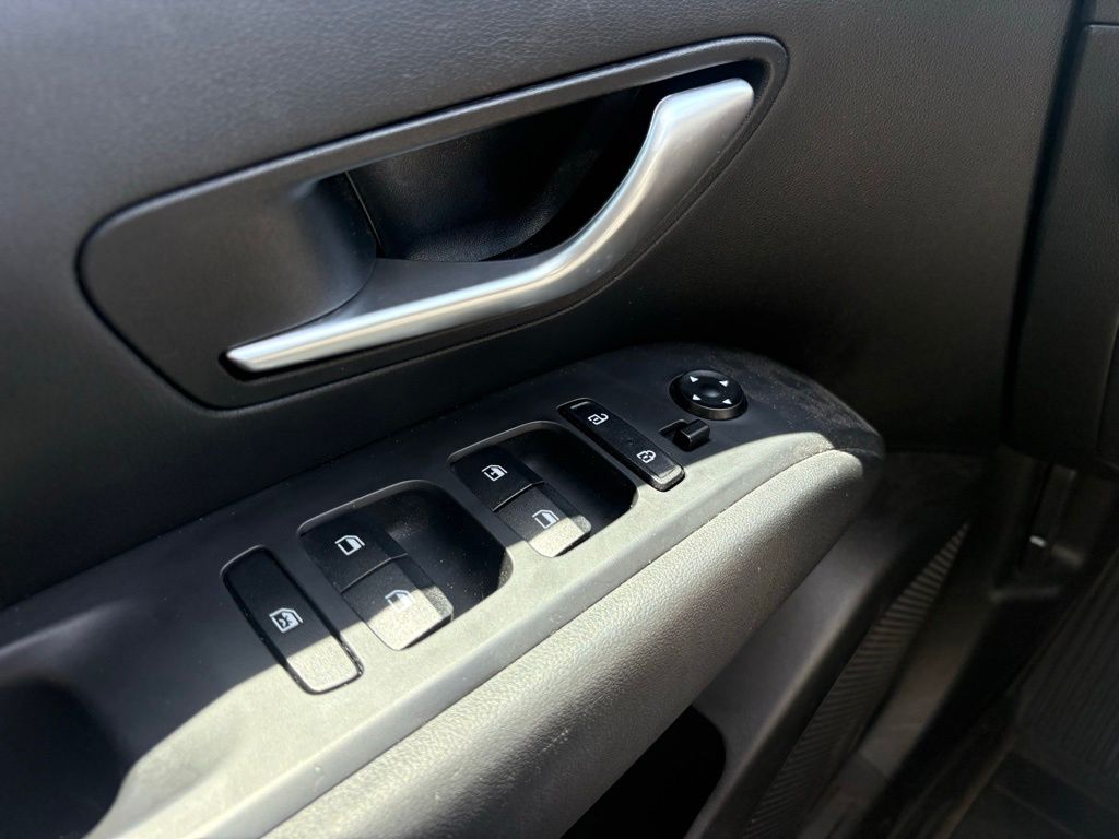 Used 2024 Black Hyundai SE image 25