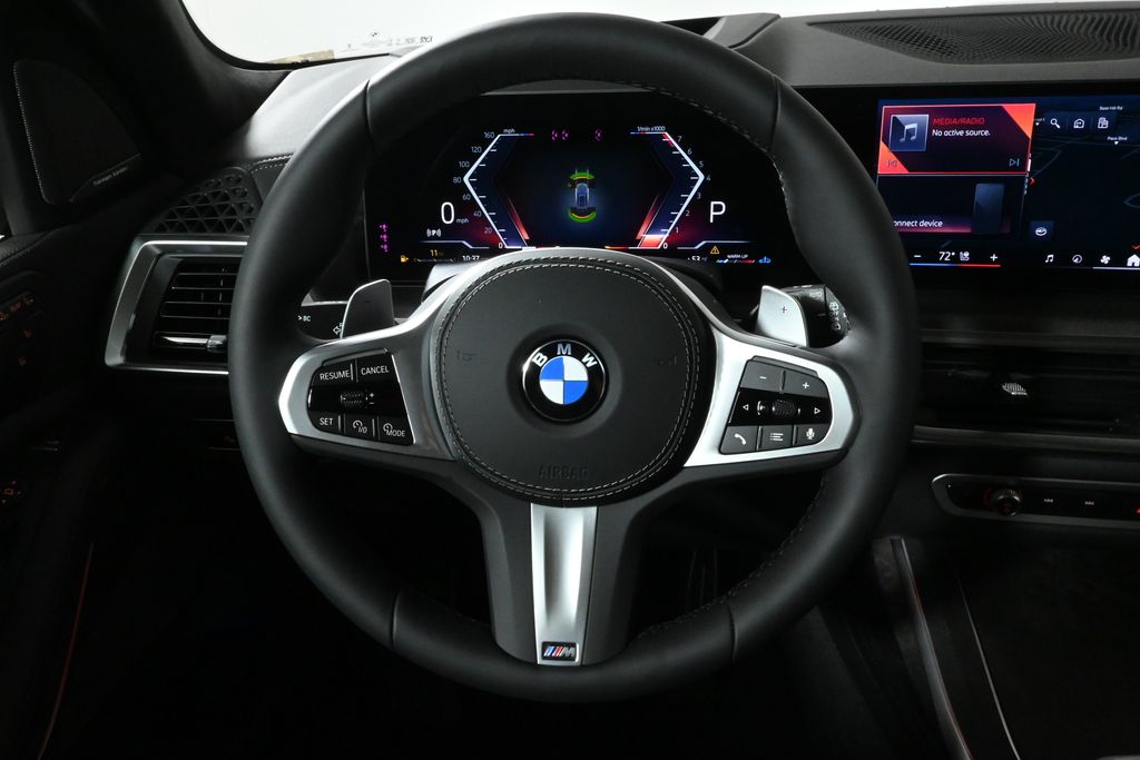 Thumbnail: 2026 BMW X7 - 18