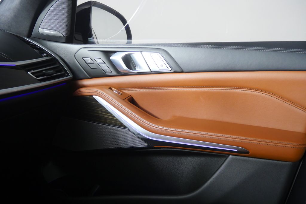 Thumbnail: 2021 BMW X7 - 29