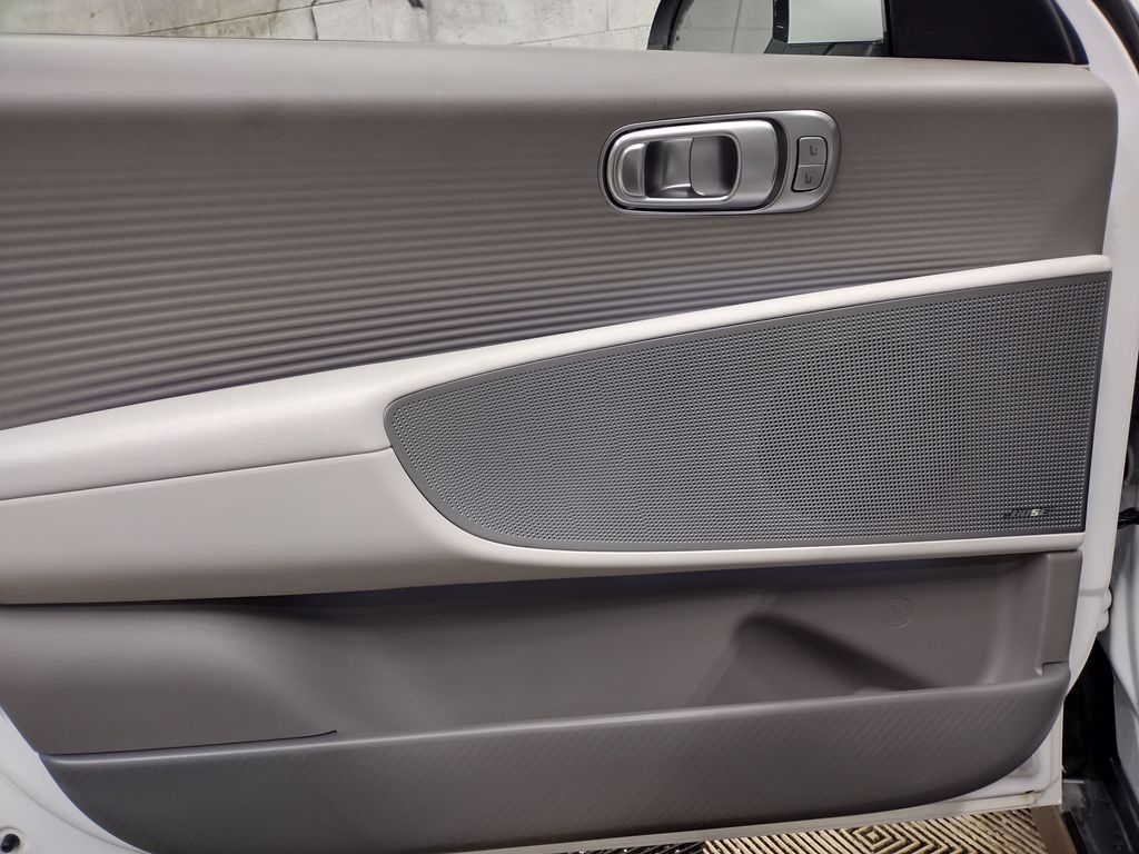 2025 Hyundai IONIQ 6 Limited