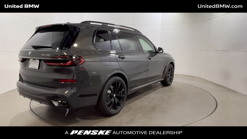 2026 BMW X7 xDrive40i 8