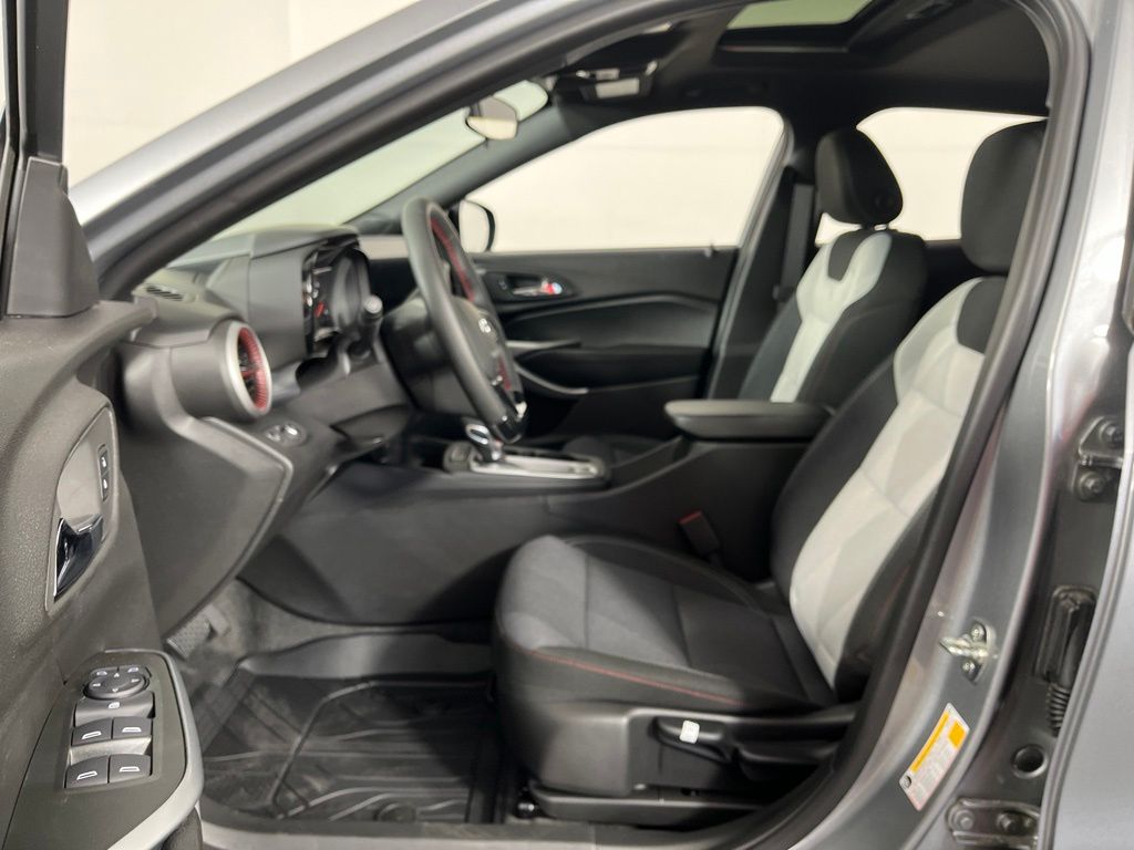 Thumbnail: 2026 Chevrolet Trax - 27