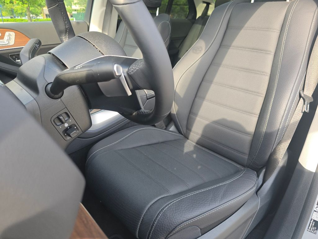 Certified Used 2026 White Mercedes-Benz GLE 450 image 25