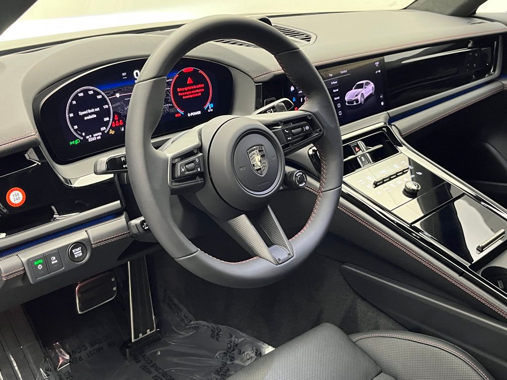 Thumbnail: 2025 Porsche Panamera - 4