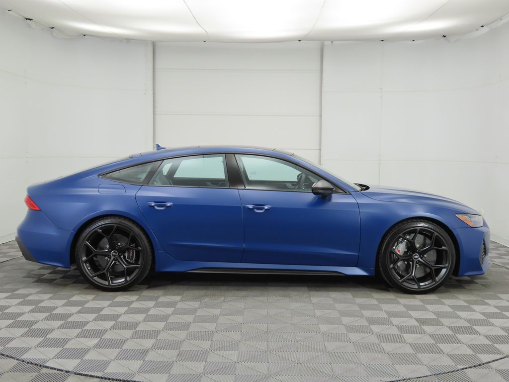 Thumbnail: 2025 Audi RS 7 - 4