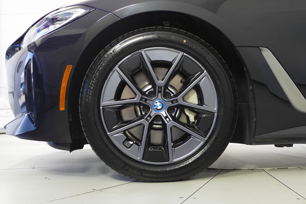 Thumbnail: 2023 BMW i4 - 5