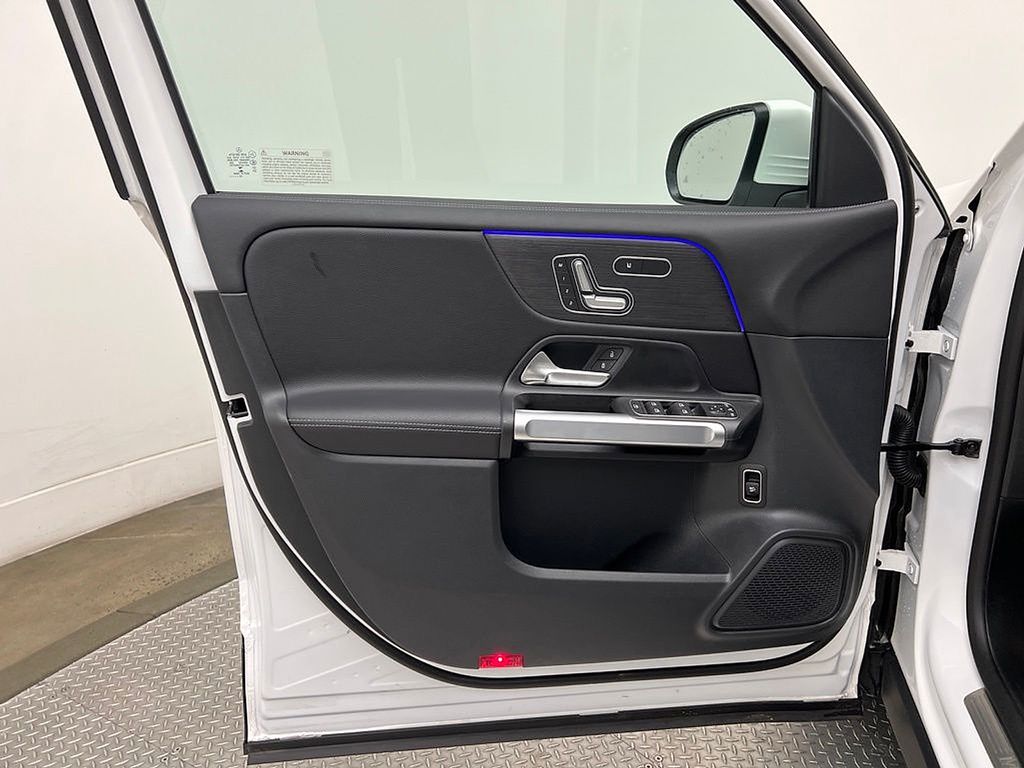 2023 Mercedes-Benz GLB 250 16