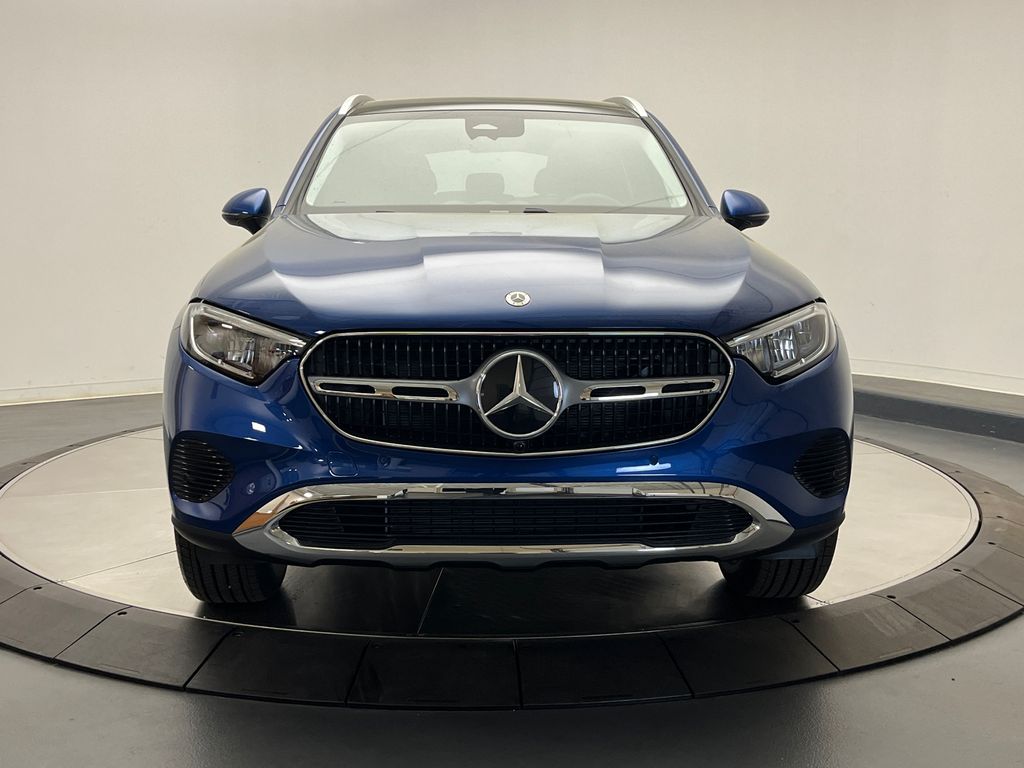 2025 Mercedes-Benz GLC 350 2