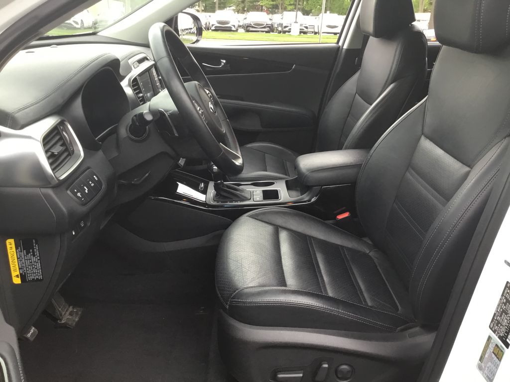 2017 Kia Sorento EX 11